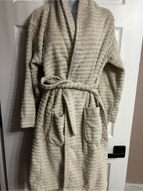 Cozy Cream Textured Shawl Robe with Pockets